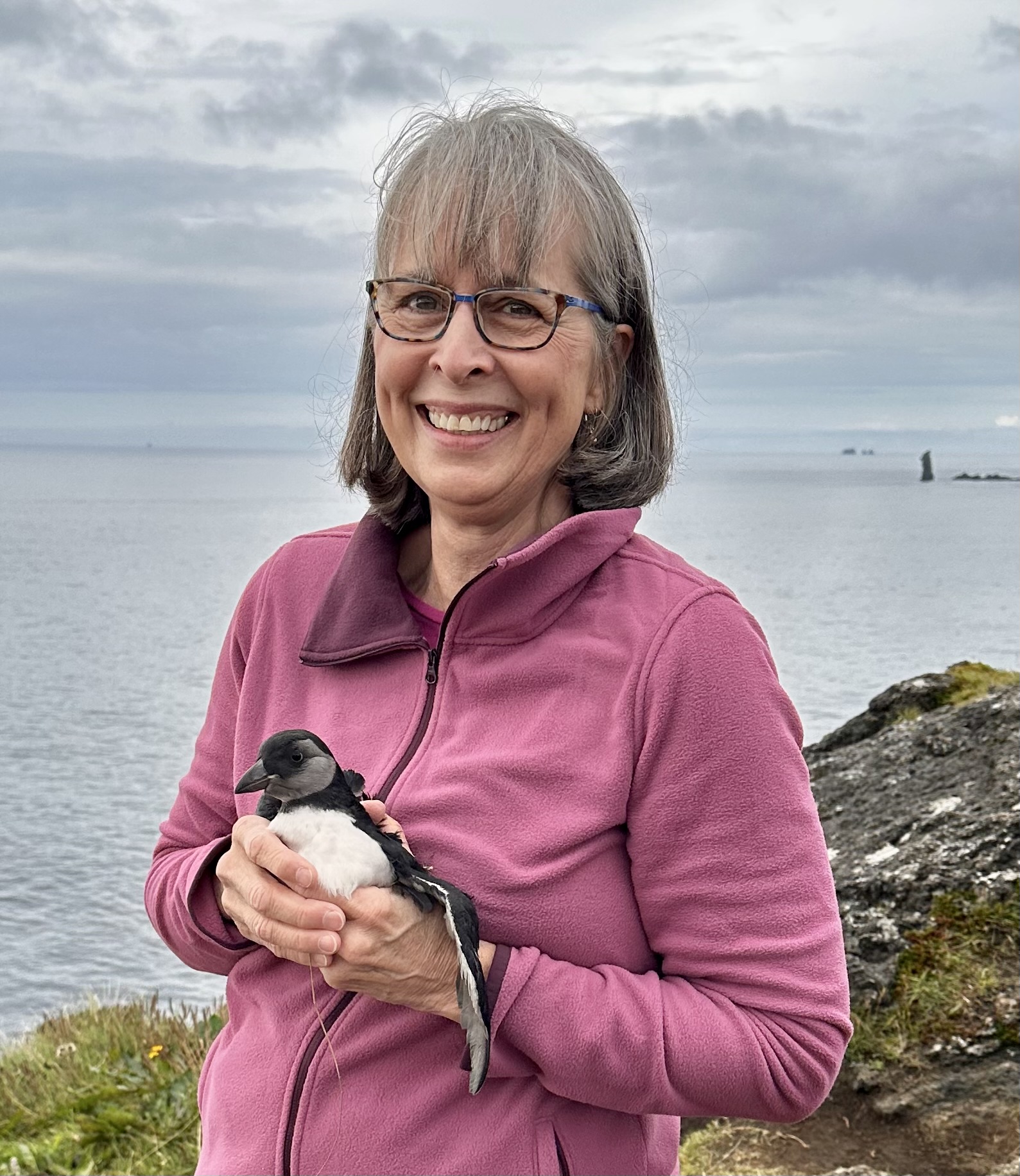 jennifer with puffling iceland